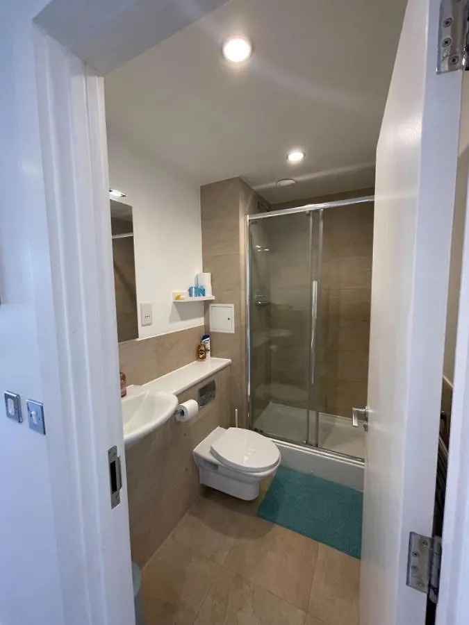 Lägenhet Morden 2Bed2Bath London Zone2 City/River View Home Storbritannien