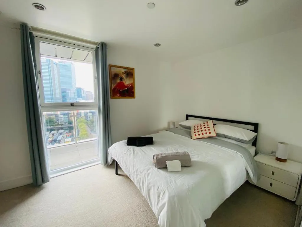 Morden 2Bed2Bath London Zone2 City/River View Home United Kingdom