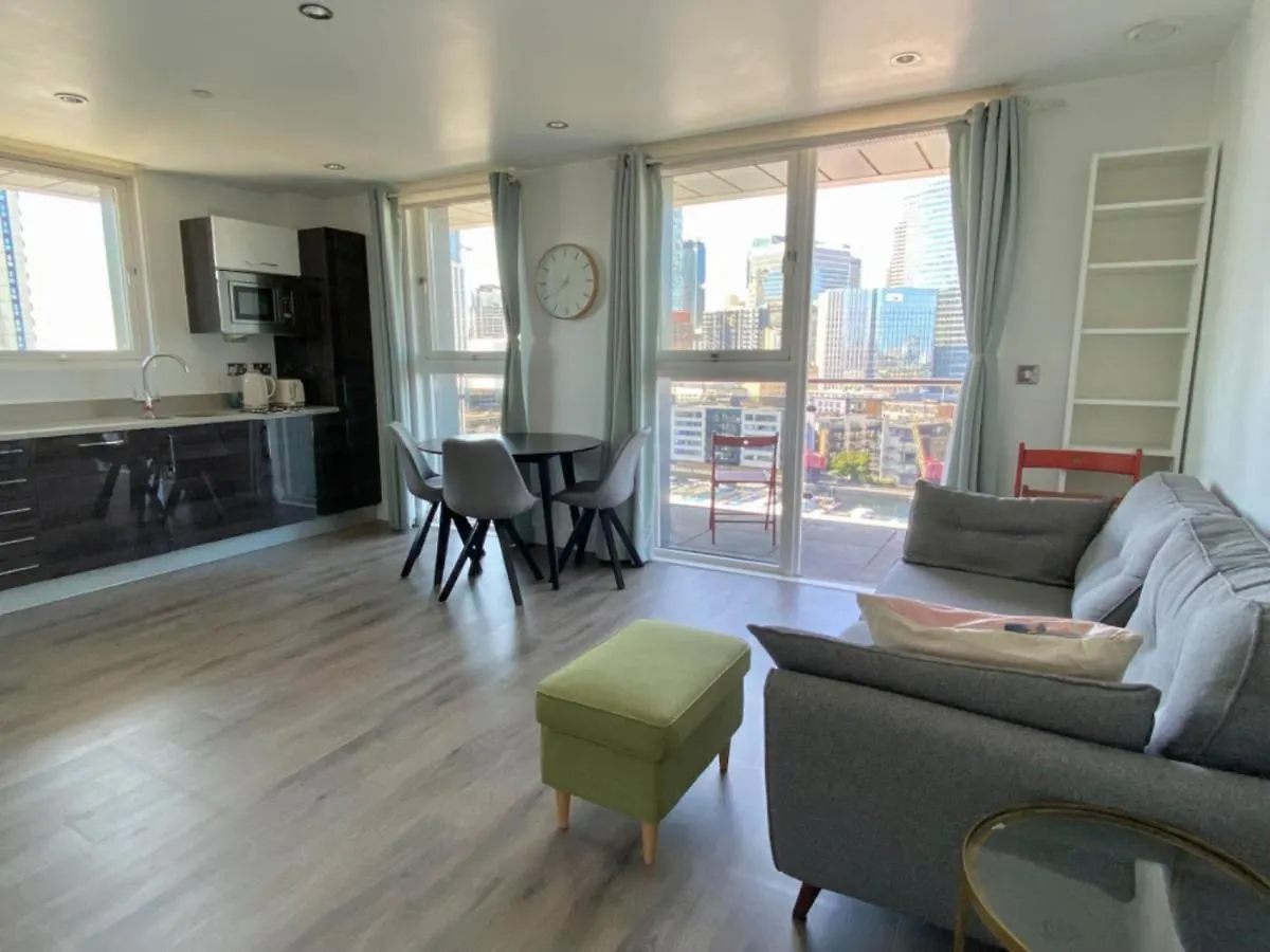 Morden 2Bed2Bath London Zone2 City/River View Home United Kingdom